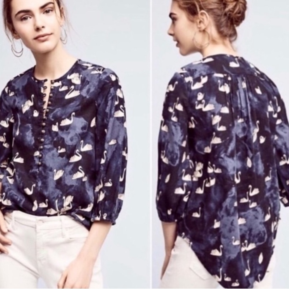 (A2) Anthropologie Maeve Bethesda Swan Print Top, Size Small